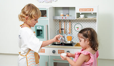 A Parent’s Guide to Finding the Best Toy Kitchen for Toddlers and Kids